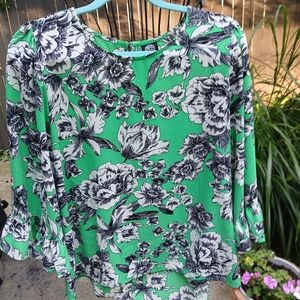 Bobeau Green Floral Blouse